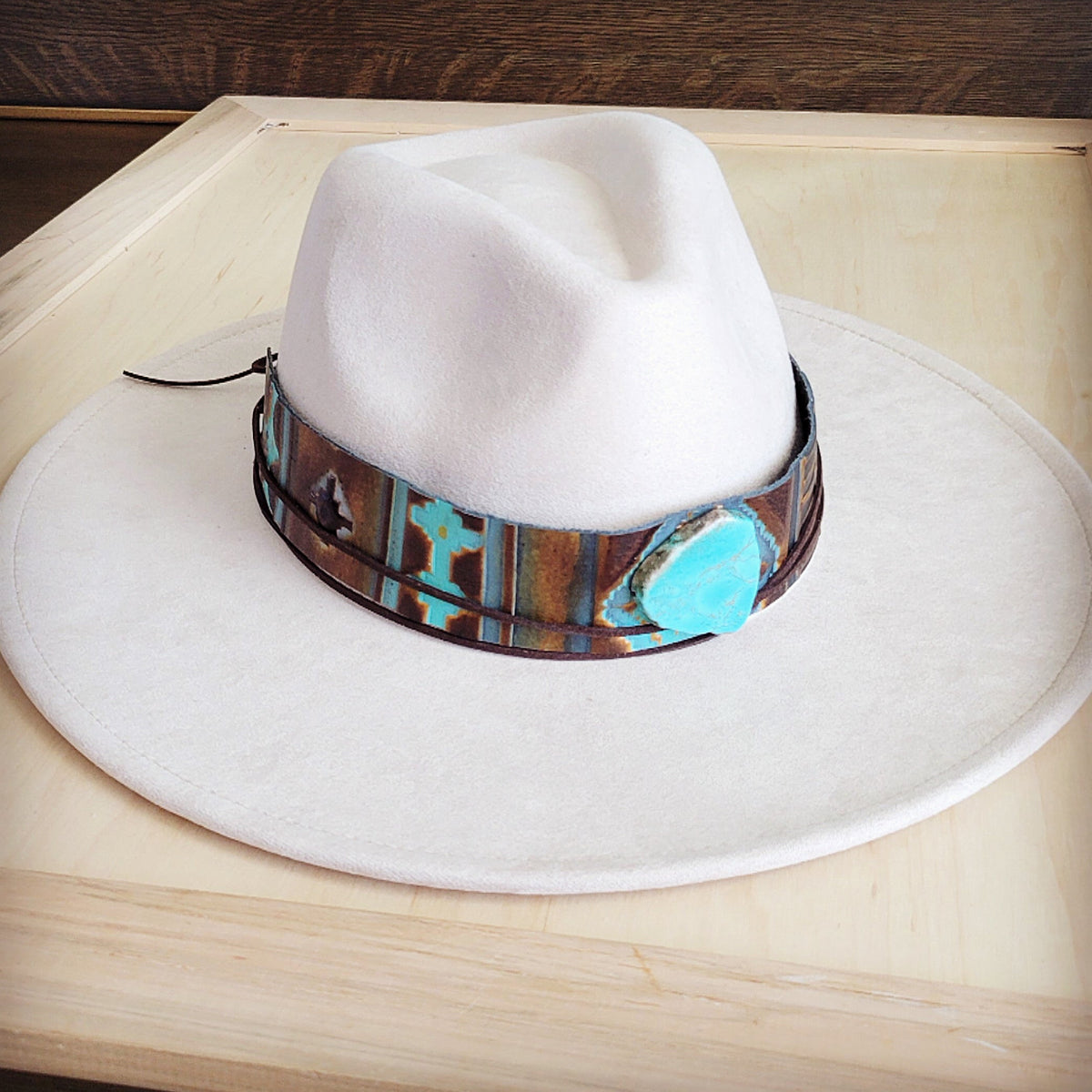 **Wide Genuine Leather Blue Navajo Hat Band w/ Turq 953j