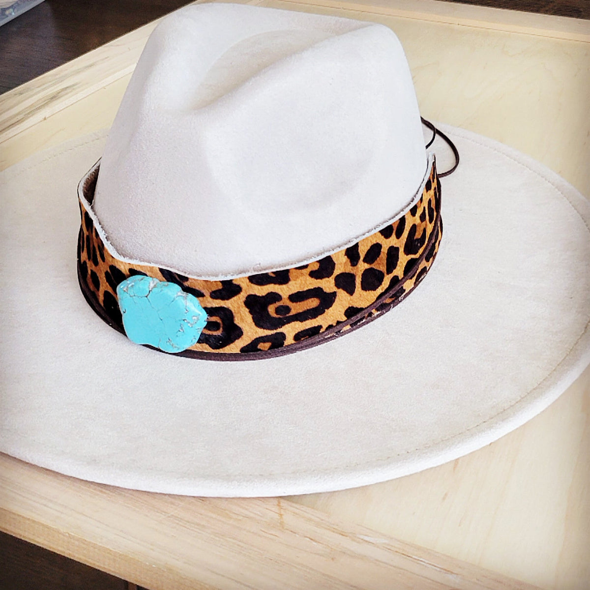 Wide Genuine Leather Leopard Hat Band w/ Turquoise 953h