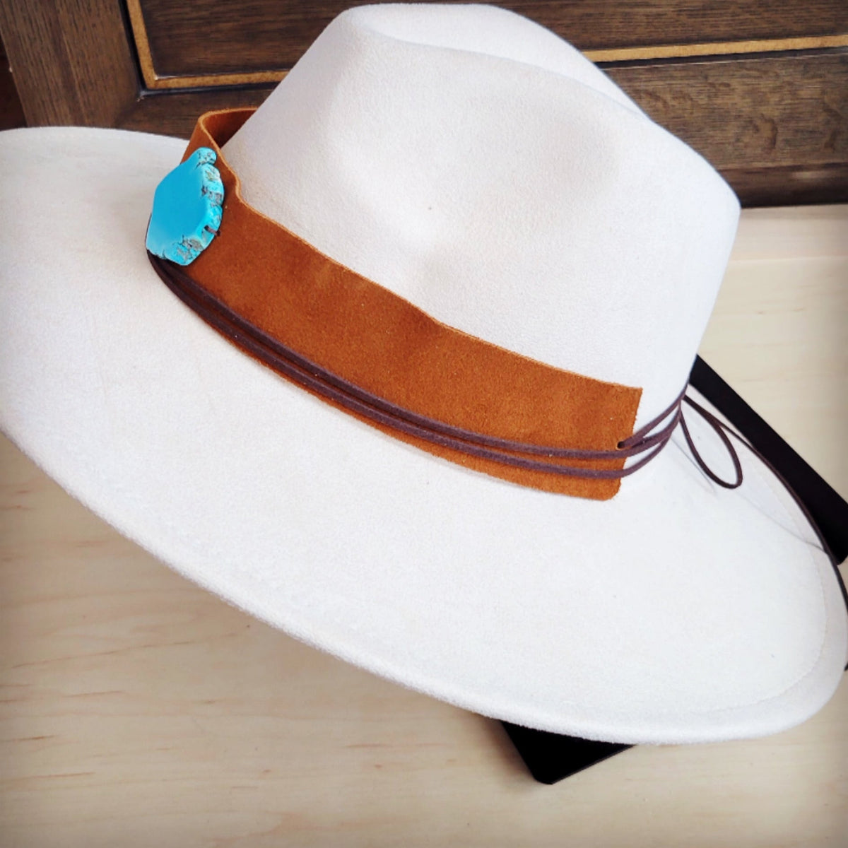 **Wide Genuine Leather Tan Suede Hat Band w/ Turq 953r
