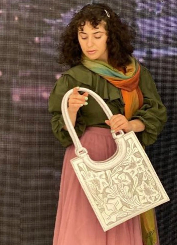 Hand Tooled Leather Hobo Bag "BAALY" by ALLE