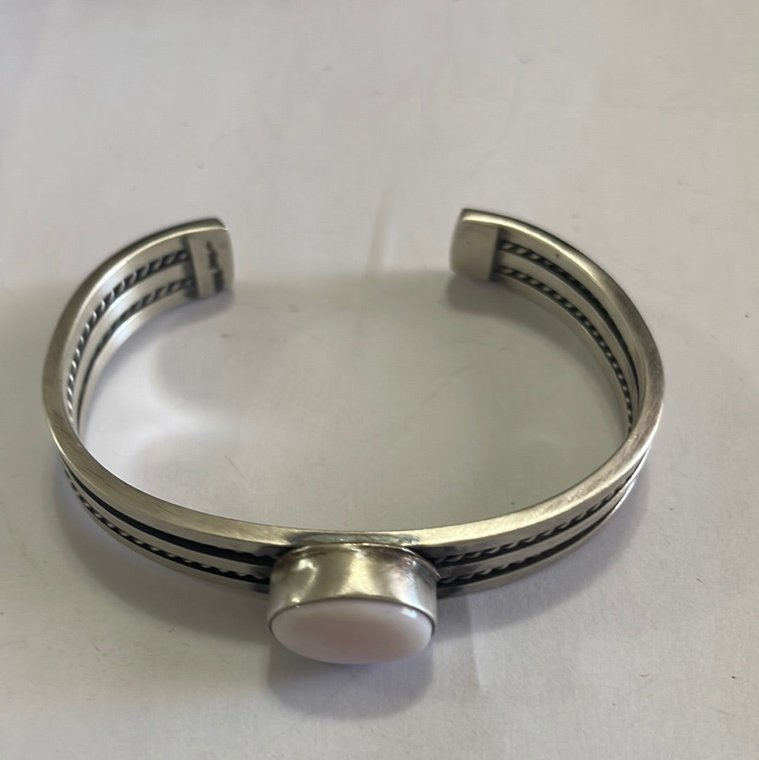 Handcrafted Pink Conch & Sterling Silver Adjustable Oval Cuff Bracelet Signed Tahe