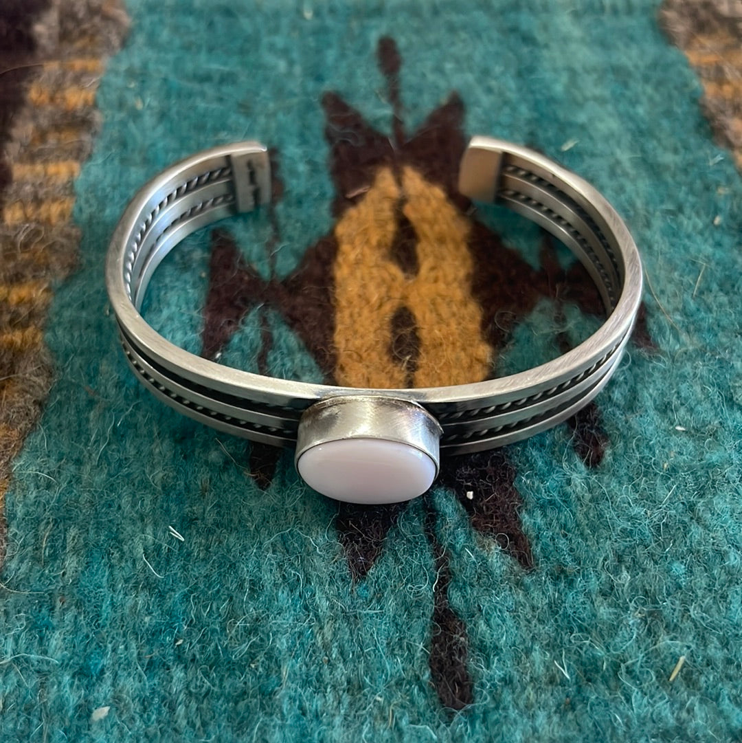 Handcrafted Pink Conch & Sterling Silver Adjustable Oval Cuff Bracelet Signed Tahe